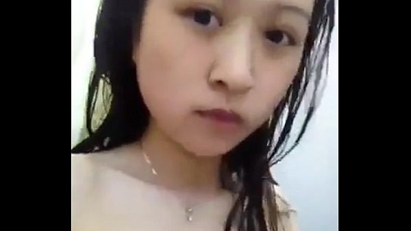 คลิปหลุดวัยรุ่นสาวไทยหุ่นดีหน้าสวยเงี่ยนจัดแก้ผ้าช่วยตัวเองในห้องน้ำหลังจากอาบน้ำเสร็จ