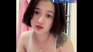 สาวไทยหน้าตาน่ารักมากๆตั้งกล้องถ่ายคลิปโชว์เสียวเล่นในห้องนอนหุ่นโครตแซ่บใครได้ไปเป็นแฟนโครตโชคดี